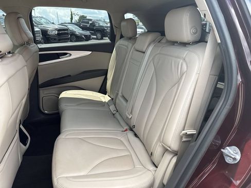 Used 2020 Lincoln Nautilus FWD w/ Equipment Group 101A image 12