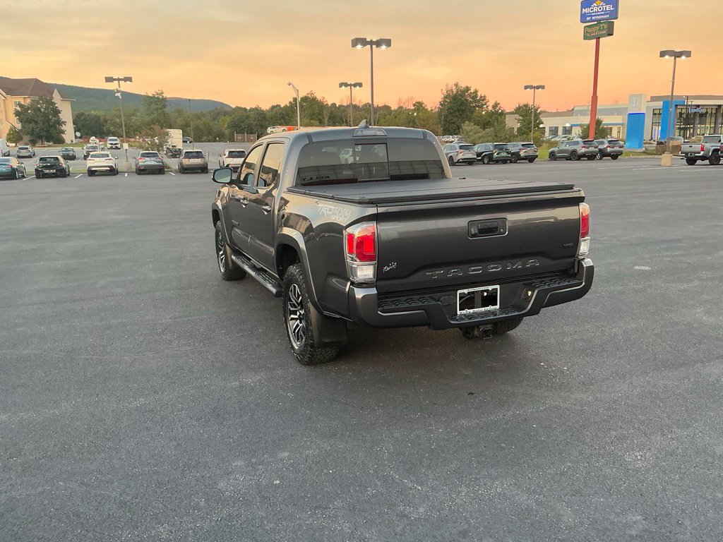 Certified 2022 Toyota Tacoma TRD Sport AWD/4WD image 9
