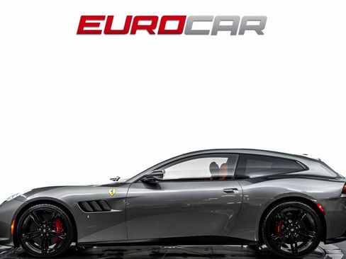 Used 2020 Ferrari GTC4Lusso image 2