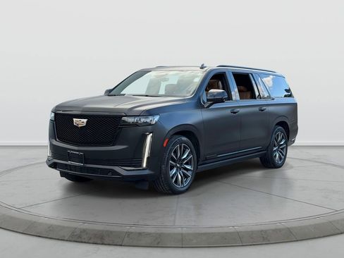 Used 2023 Cadillac Escalade ESV Sport w/ Touring Package AWD/4WD image 3