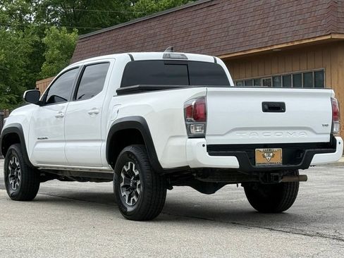 Used 2021 Toyota Tacoma TRD Off-Road w/ Technology Package AWD/4WD image 3