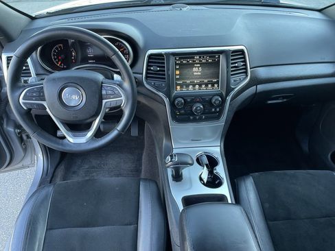 Used 2015 Jeep Grand Cherokee Altitude AWD/4WD image 15