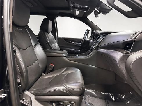 Used 2019 Cadillac Escalade Platinum AWD/4WD image 27