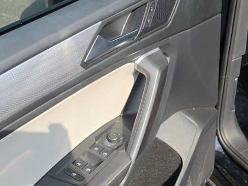 Used 2023 Volkswagen Tiguan S FWD image 18