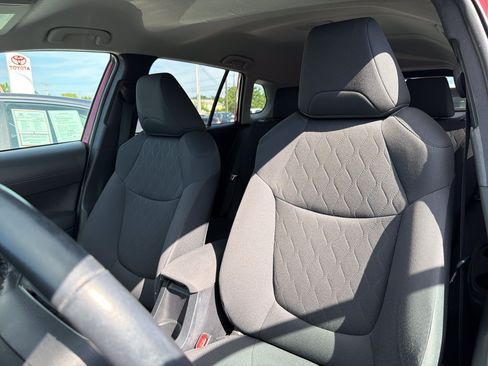 Certified 2022 Toyota Corolla Cross LE AWD/4WD image 9
