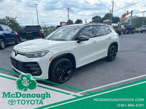 Used 2025 Volkswagen Tiguan SE R-Line AWD/4WD image 1