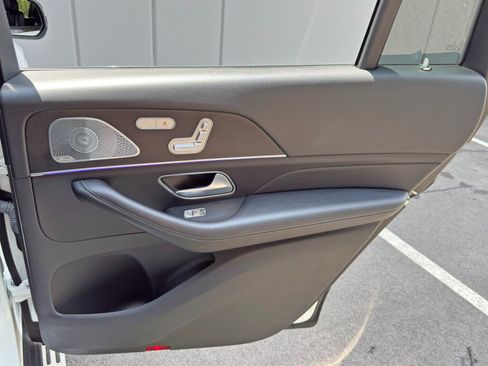 Used 2023 Mercedes-Benz GLS 450 4MATIC w/ AMG Line Exterior image 55