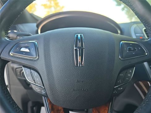 Used 2016 Lincoln MKX Reserve w/ Luxury Package FWD image 25