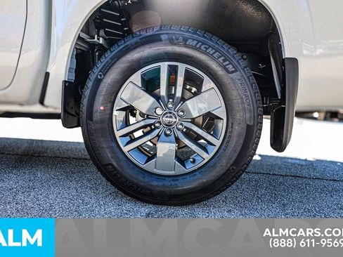 Certified 2025 Nissan Frontier SV w/ SV Convenience Package image 17