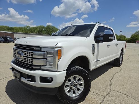 Used 2017 Ford F250 Platinum w/ Platinum Ultimate Package AWD/4WD image 1