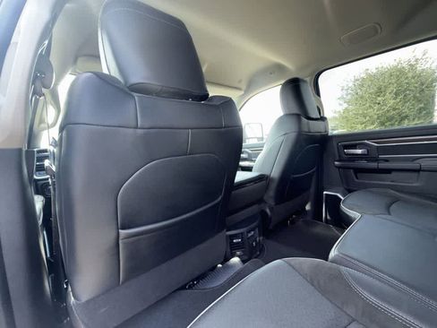 Used 2024 RAM 2500 Laramie AWD/4WD image 12