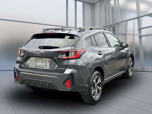 Used 2025 Subaru Crosstrek 2.0i Premium image 5