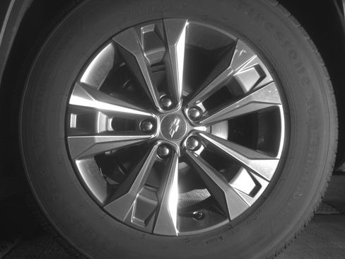 Used 2025 Chevrolet Equinox LT FWD image 14