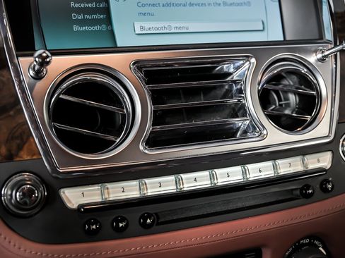 Used 2014 Rolls-Royce Wraith image 40