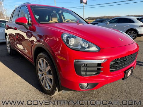 Used 2016 Porsche Cayenne base image 4