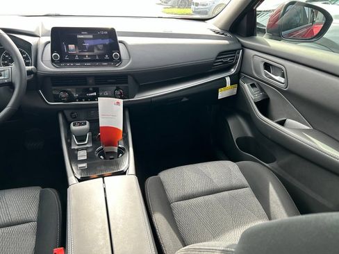 Used 2026 Nissan Rogue SV FWD image 12