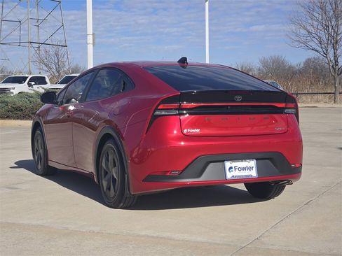 Used 2026 Toyota Prius LE image 5