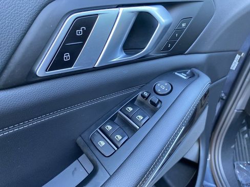 Used 2021 BMW X5 sDrive40i w/ Premium Package image 10