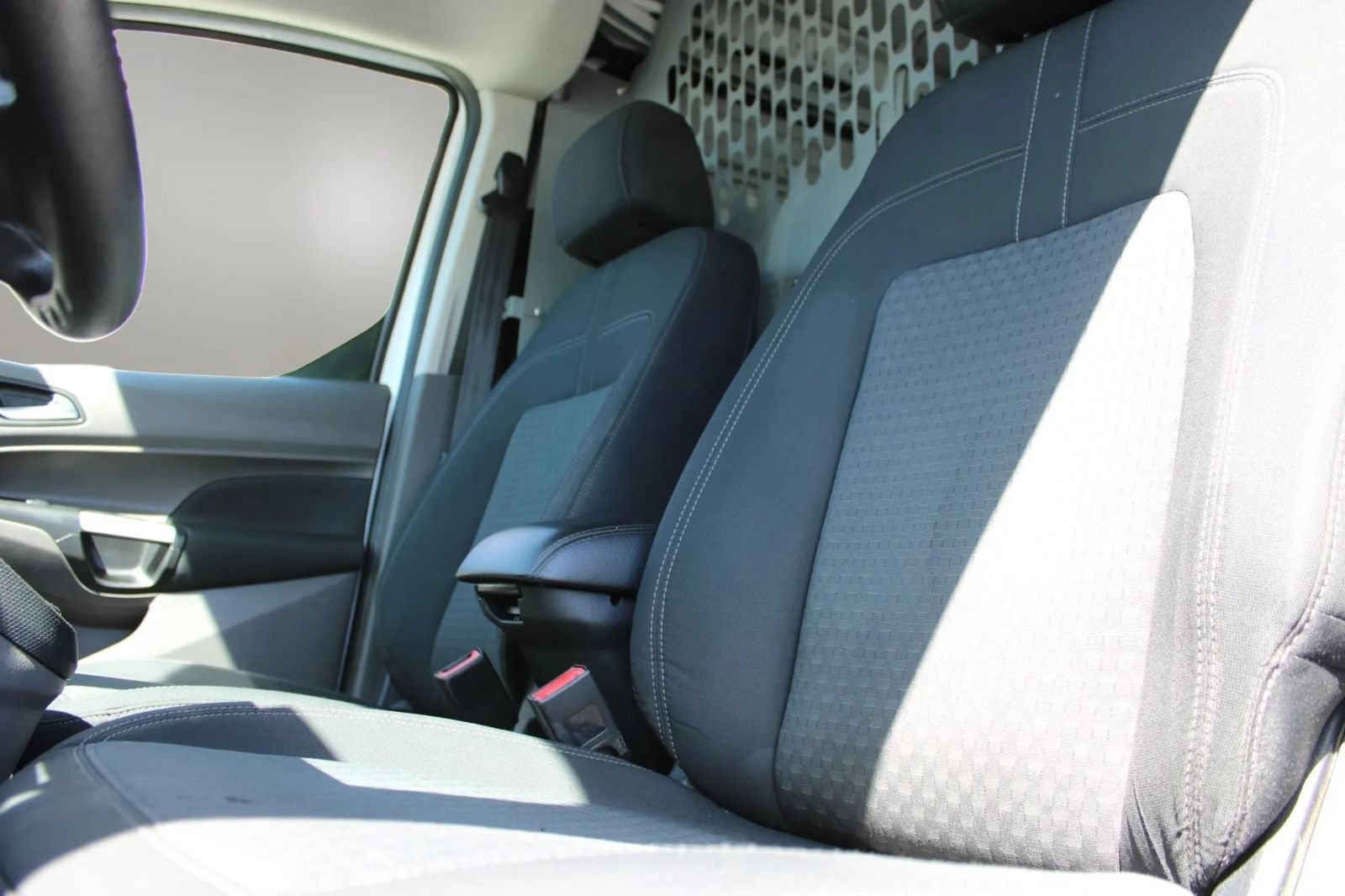Used 2019 Ford Transit Connect XLT FWD image 25