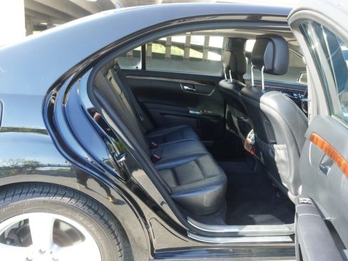Used 2010 Mercedes-Benz S 550 4MATIC image 13