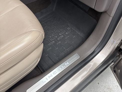 Used 2020 Lincoln Corsair Reserve w/ Equipment Group 201A image 32