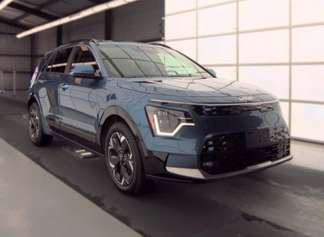 Certified 2023 Kia Niro Wave FWD image 4