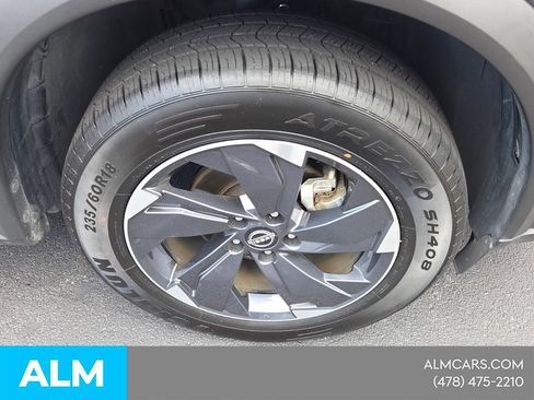 Used 2025 Nissan Rogue SV FWD image 17