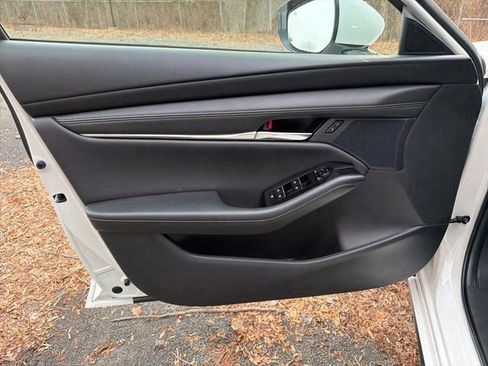 Used 2024 MAZDA MAZDA3 s image 16