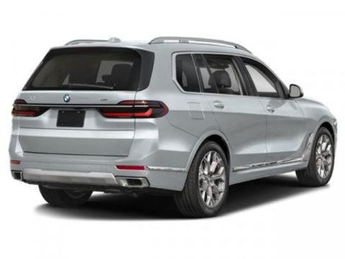 Used 2025 BMW X7 M60i AWD/4WD image 5