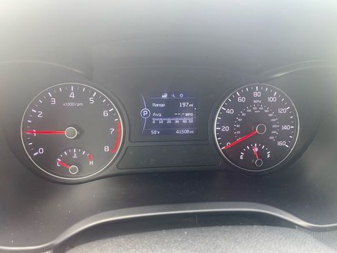 Used 2016 Kia Optima LX image 9