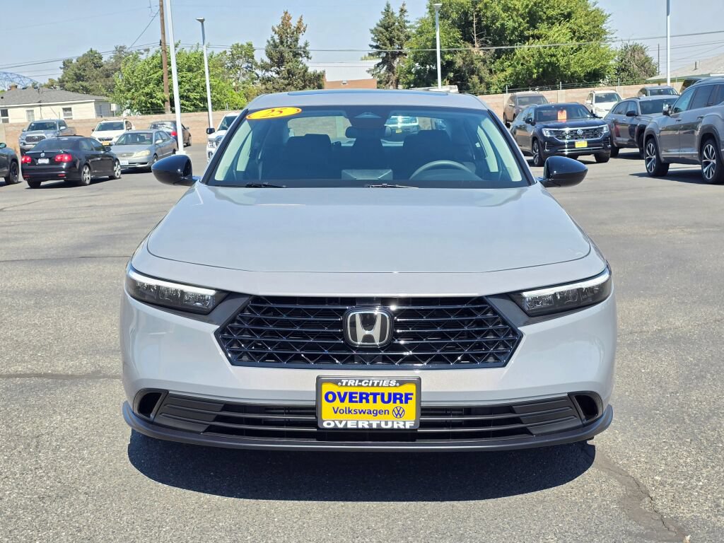 Used 2025 Honda Accord SE image 9