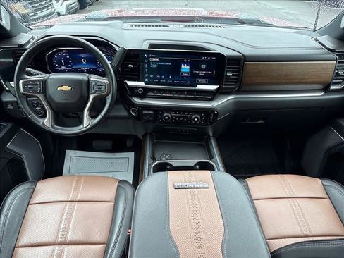 Certified 2024 Chevrolet Silverado 2500 High Country w/ High Country Premium Package AWD/4WD image 10