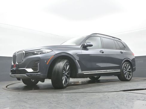 Used 2022 BMW X7 xDrive40i w/ Executive Package image 31