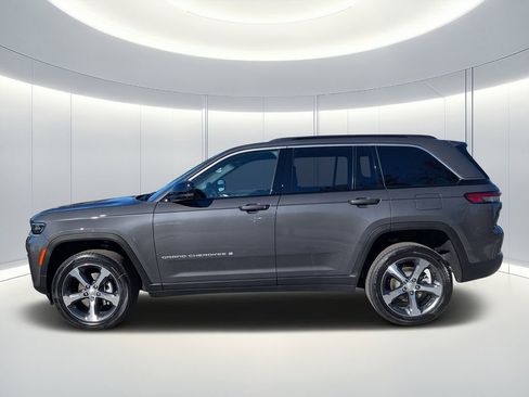 New 2026 Jeep Grand Cherokee Limited RWD image 6
