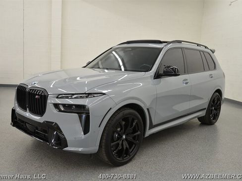 Used 2024 BMW X7 xDrive40i w/ M Sport Package image 3