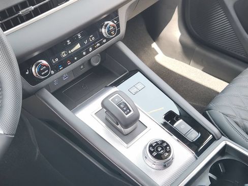 New 2026 Nissan Rogue Platinum AWD/4WD image 16