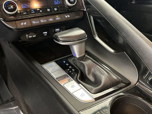 Used 2022 Hyundai Elantra Limited w/ Cargo Package image 24