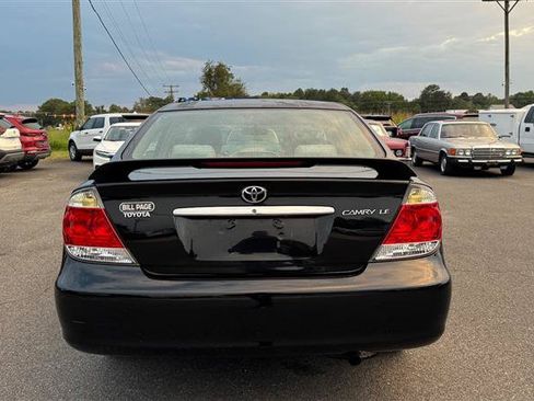 Used 2005 Toyota Camry LE FWD image 6