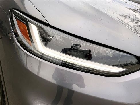 Used 2025 Honda HR-V LX image 32