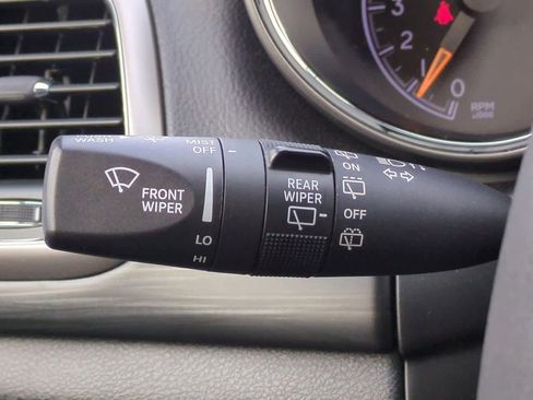 Used 2020 Jeep Grand Cherokee Laredo w/ Security & Convenience Group image 25