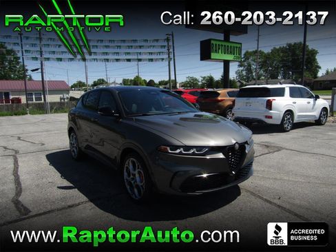 Used 2024 Alfa Romeo Tonale Veloce w/ Active Assist Package AWD/4WD image 1