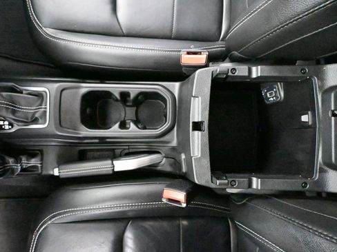 Used 2023 Jeep Wrangler Unlimited Sahara w/ Cold Weather Group image 35