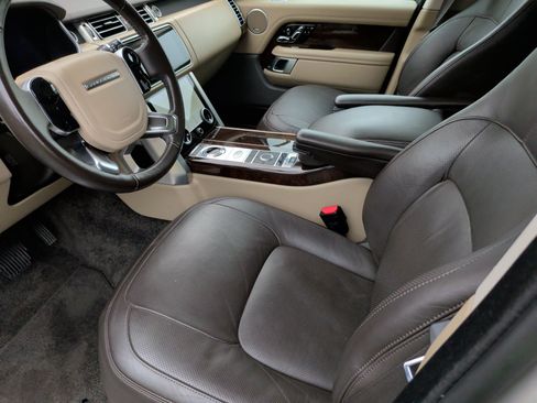 Used 2020 Land Rover Range Rover HSE image 28