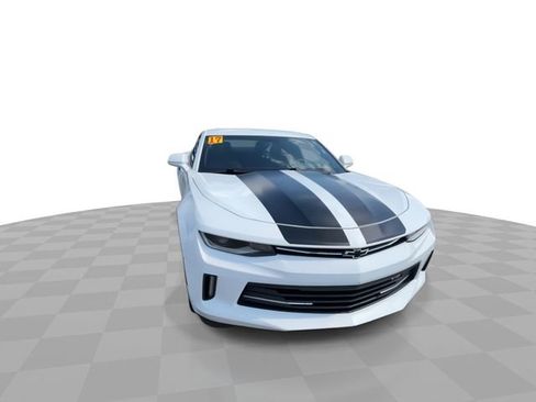 Certified 2017 Chevrolet Camaro LT RWD image 3