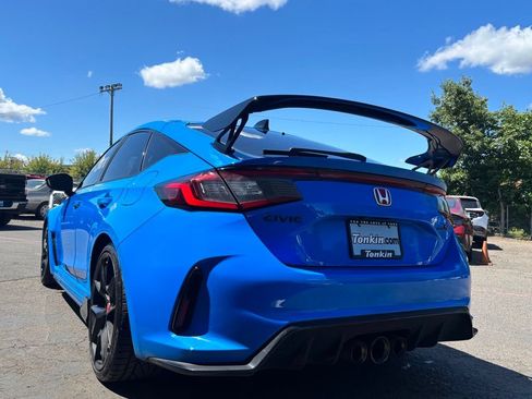 Used 2023 Honda Civic Type R image 8