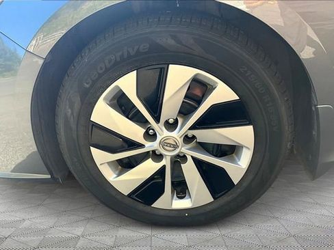 Used 2025 Nissan Altima 2.5 S image 22