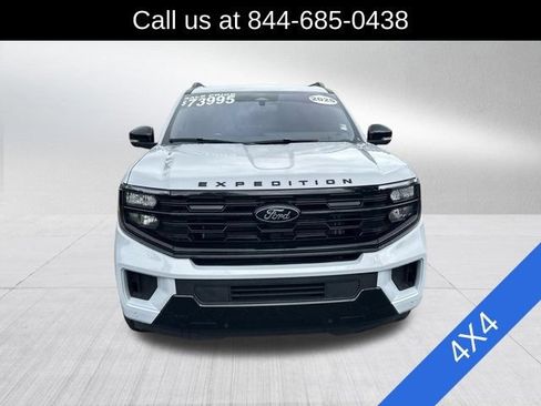 Used 2025 Ford Expedition Platinum w/ Stealth Performance Package AWD/4WD image 2