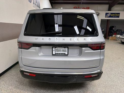 Used 2022 Jeep Wagoneer Series II image 36
