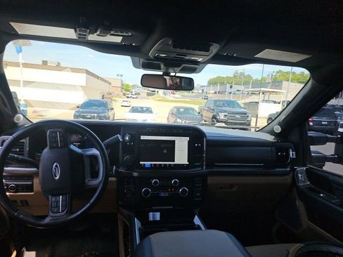 Used 2023 Ford F350 Lariat w/ Lariat Ultimate Package image 14