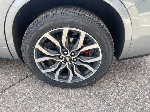 Used 2024 Cadillac XT6 Sport image 13